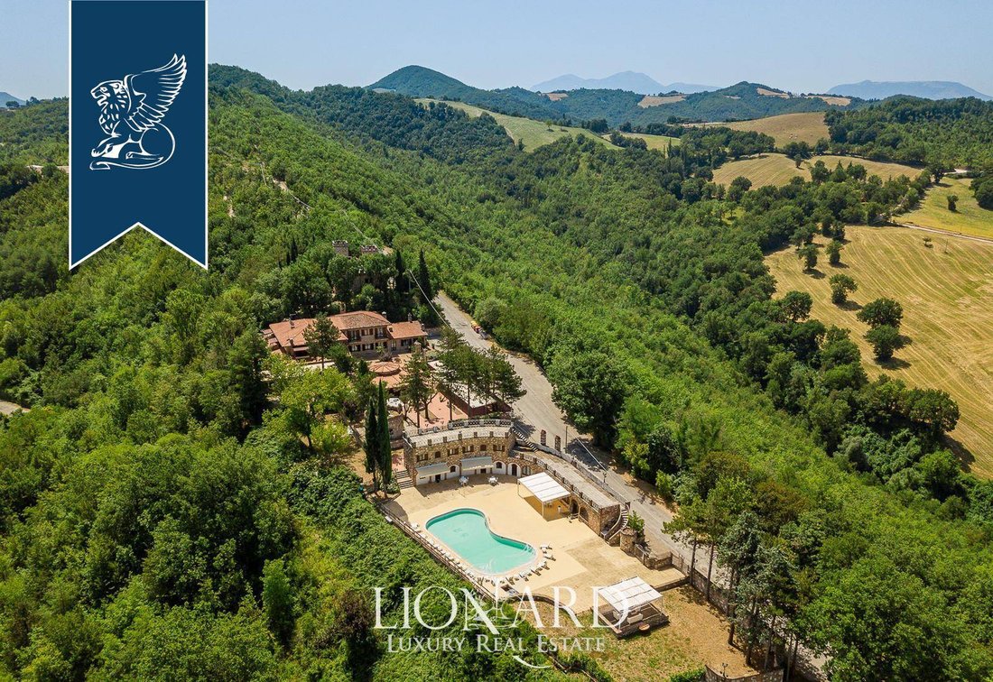 Villa in Fermignano, Marche, Italy 3 - 12206326