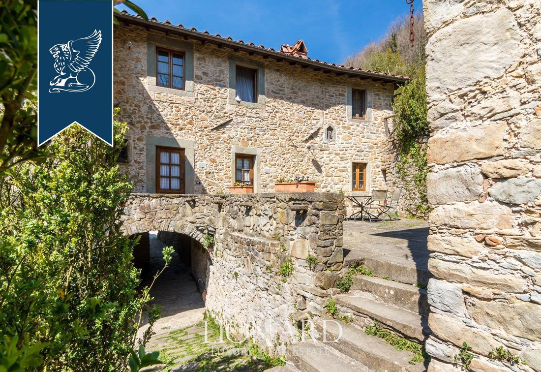 Villa in Bagni di Lucca, Tuscany, Italy 1 - 10918168