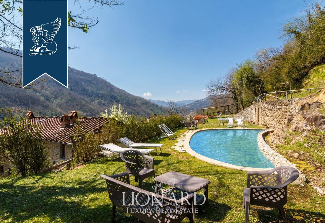 Villa in Bagni di Lucca, Tuscany, Italy 3 - 10918168