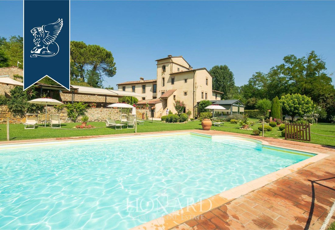 Villa in Colle di Val d'Elsa, Tuscany, Italy 5 - 12260096