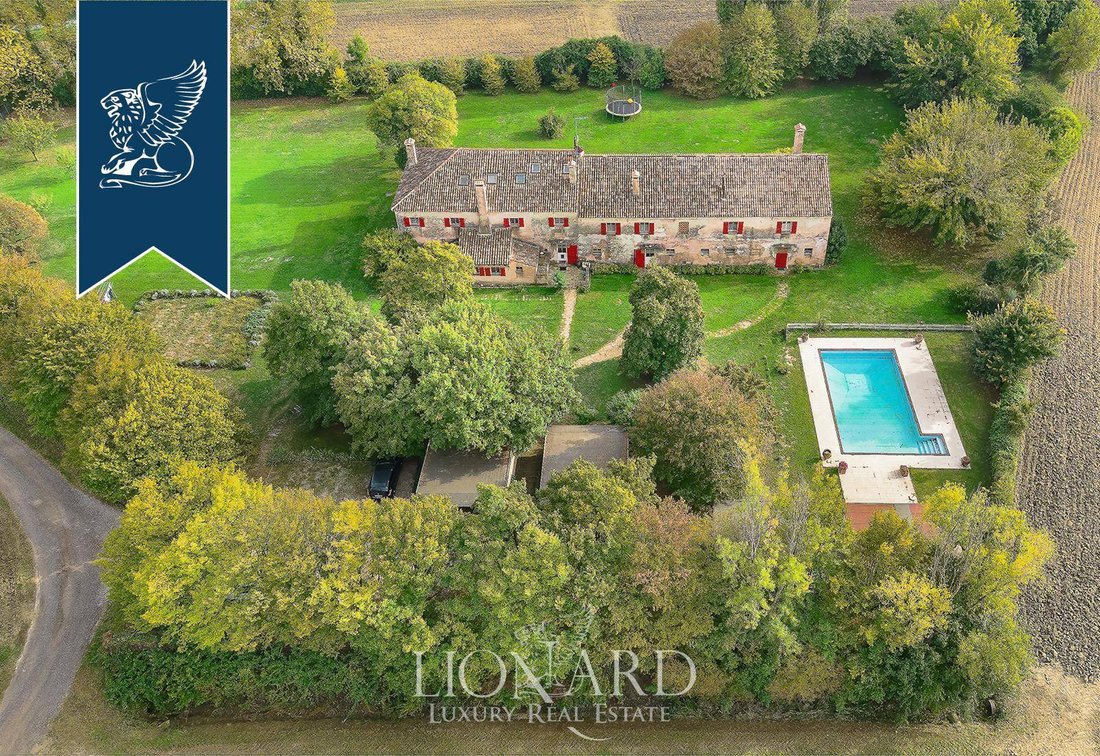 Villa in Roncade, Veneto, Italy 4 - 12444163