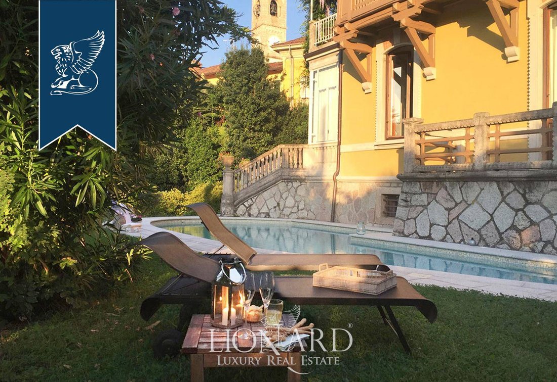 Villa à Porto Valtravaglia, Lombardie, Italie 4 - 10918961