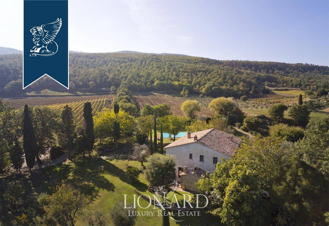 Villa in Sarteano, Tuscany, Italy 4 - 11480421
