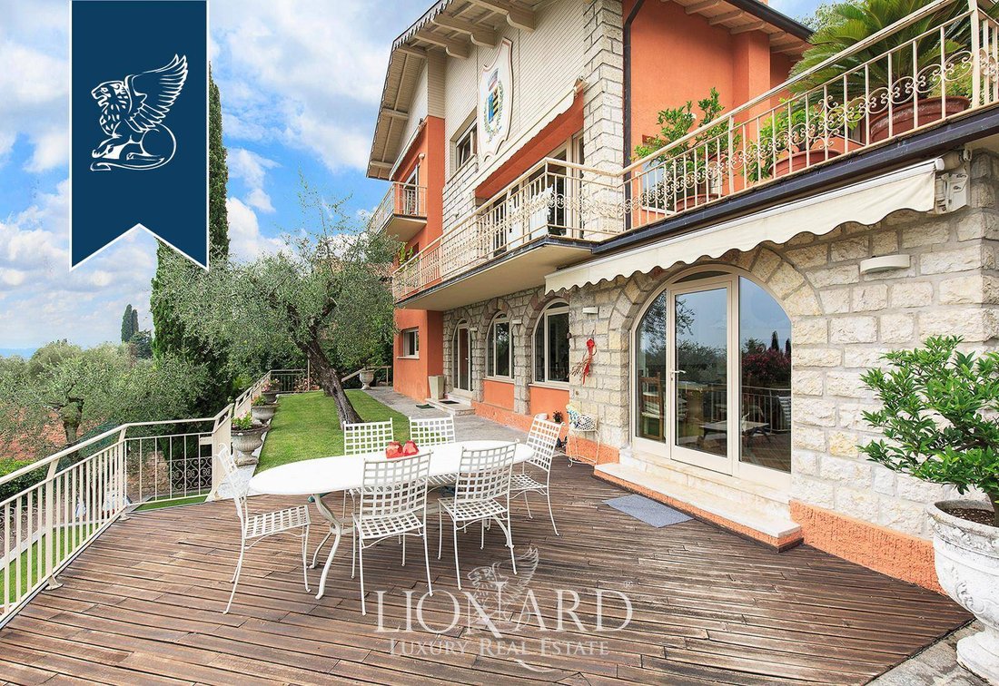 Villa in Gardone Riviera, Lombardy, Italy 1 - 10918988