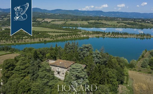 Villa in Barberino di Mugello, Tuscany, Italy 1