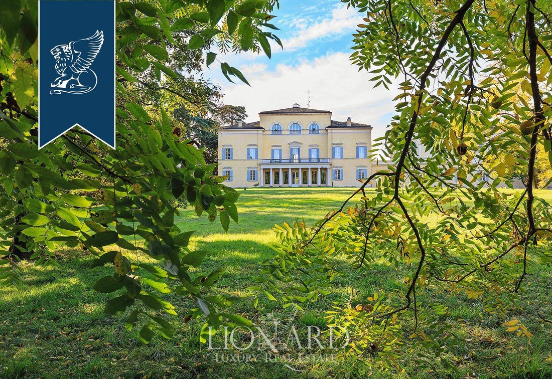 Villa in Center, Parma, Emilia-Romagna 4 - 11271202