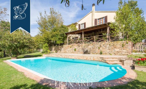 Villa in Cinigiano, Tuscany, Italy 1