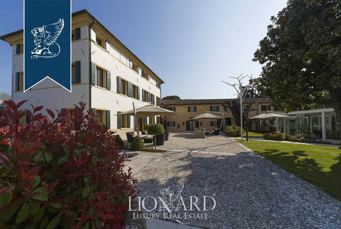 Villa in Ponzano, Veneto, Italy 1 - 10918238