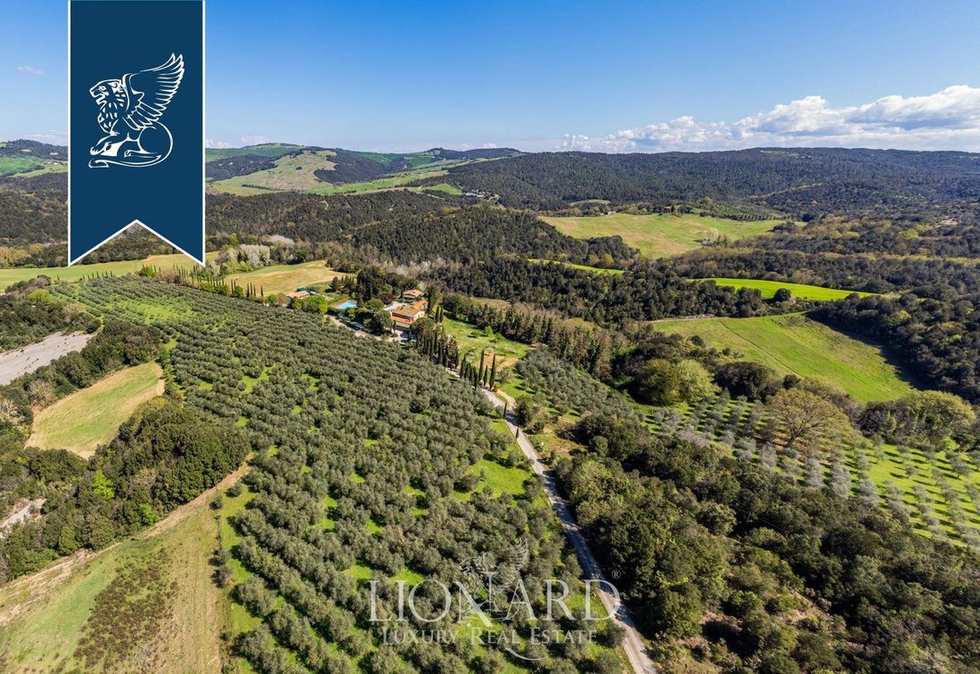 Villa in Volterra, Tuscany, Italy 1 - 12970424