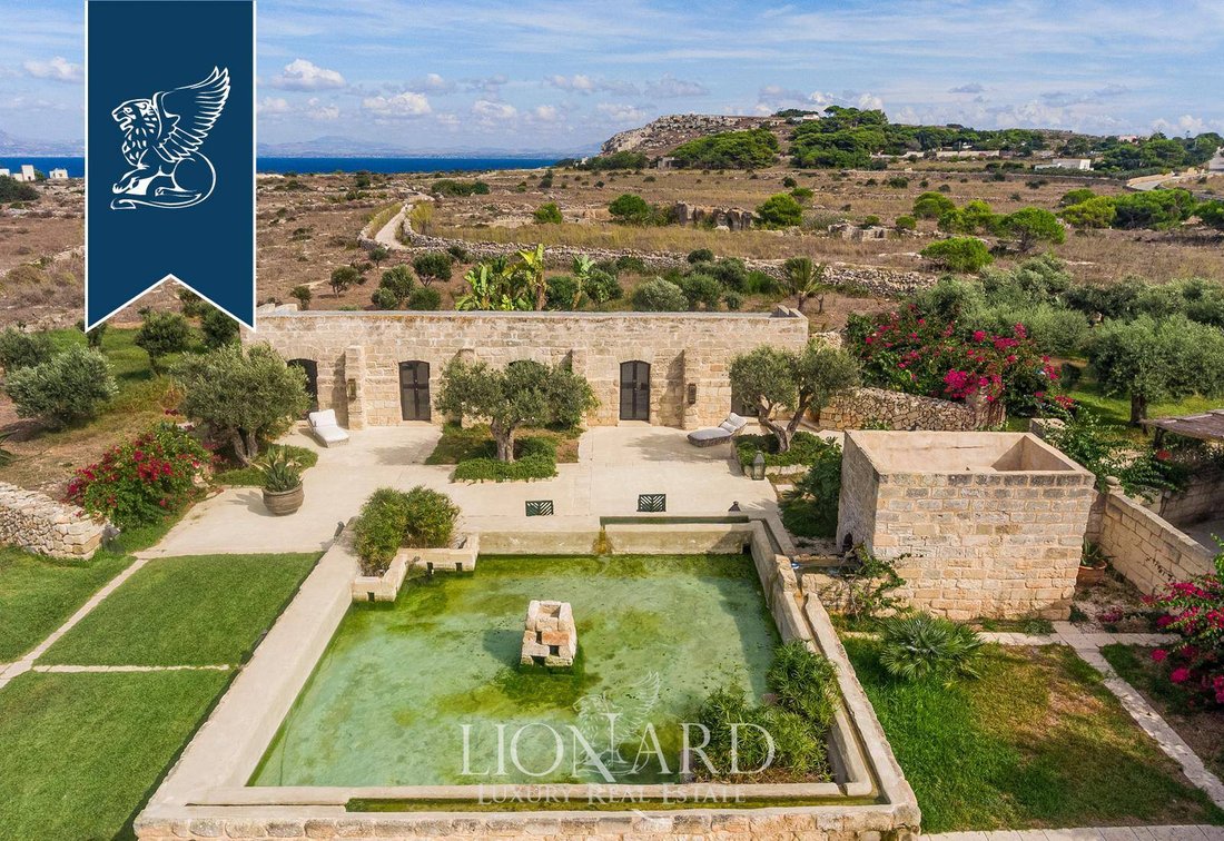 Villa in Favignana Island, Sicily, Italy 2 - 12381905
