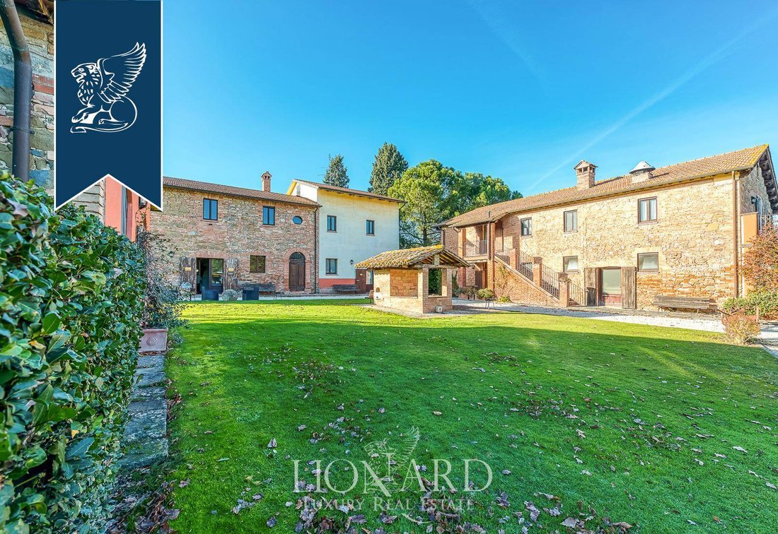 Villa in Bettona, Umbria, Italy 5 - 11795962