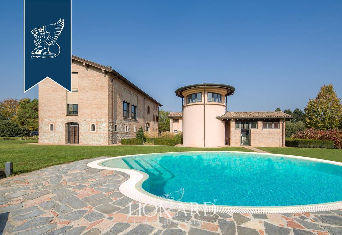 Villa in Quattro Castella, Emilia-Romagna, Italy 4 - 11252328