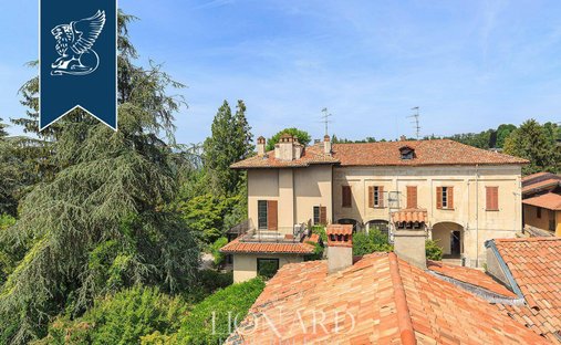 Castle for Sale in Montonate, Lombardy, Italy