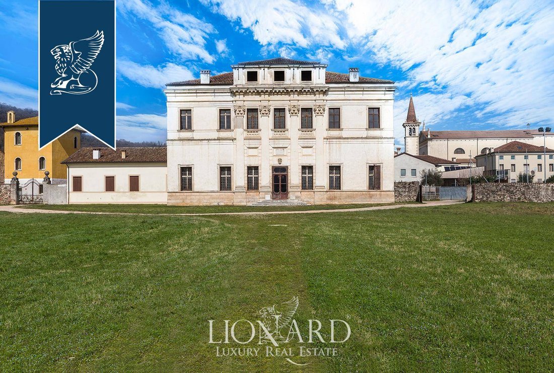 Villa in Malo, Veneto, Italy 3 - 10919260