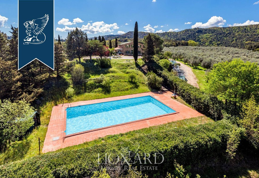 Villa in Volterra, Tuscany, Italy 2 - 12970424