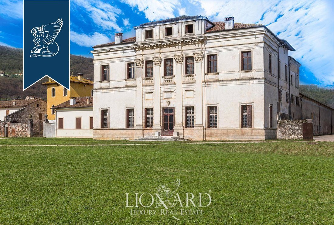 Villa in Malo, Veneto, Italy 4 - 10919260