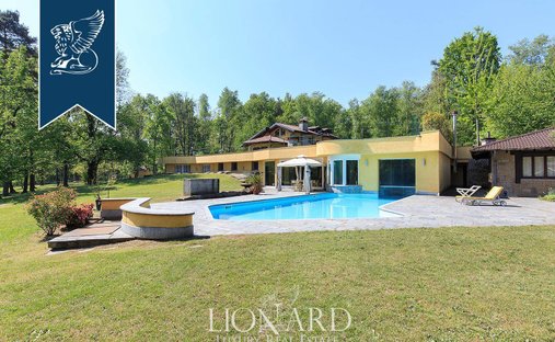 Villa in Agrate Conturbia, Piedmont, Italy 1
