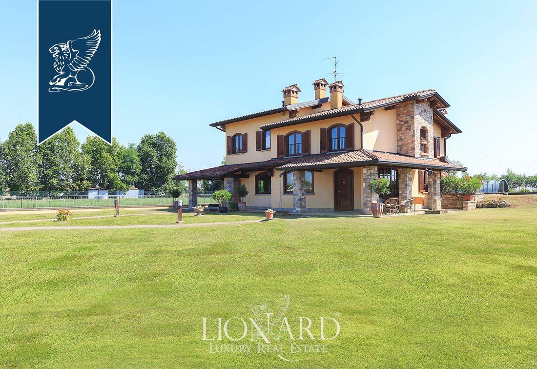 Villa in Spirano, Lombardy, Italy 4 - 10918583