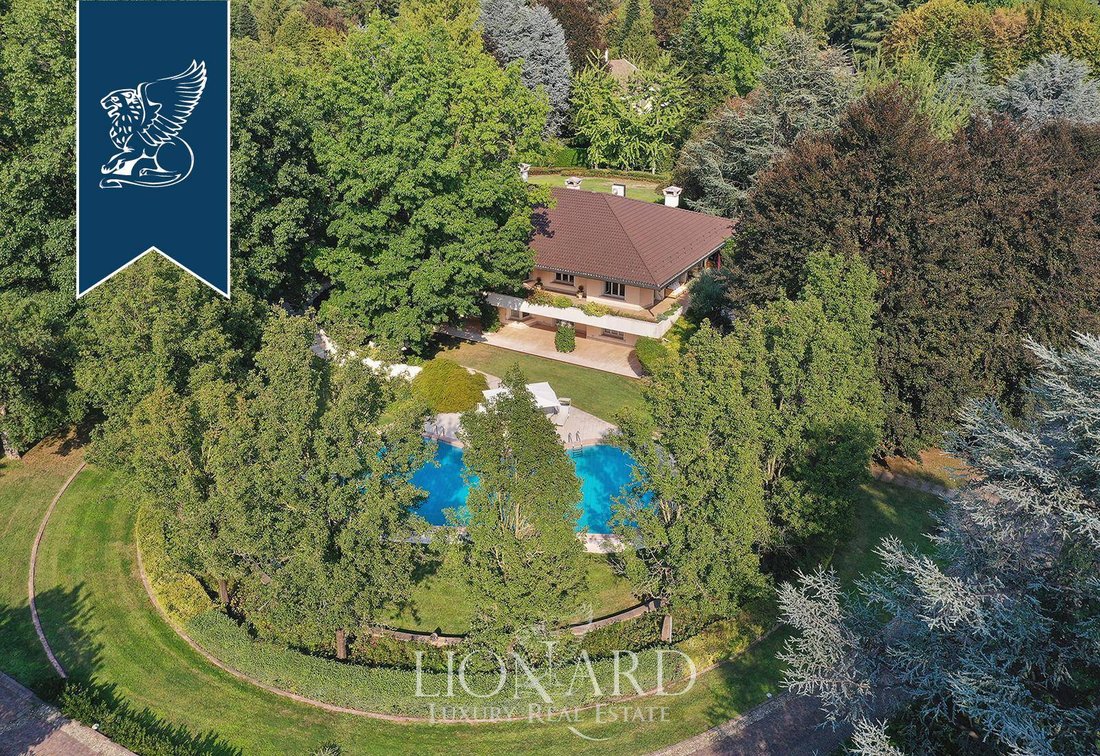 Villa in Casatenovo, Lombardy, Italy 5 - 12364069