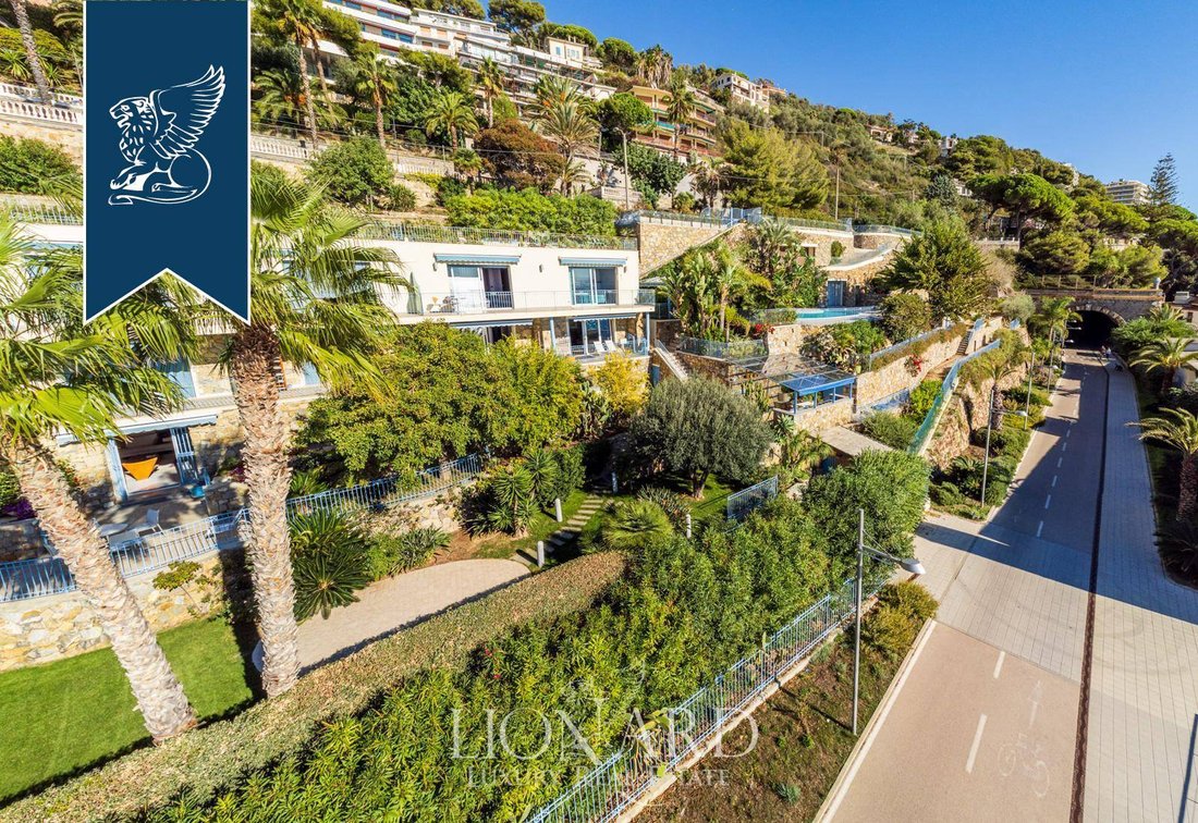 Villa in Center, Ospedaletti, Liguria 2 - 12476929