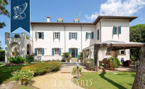 Villa en Ronchi, Massa, Italia 1