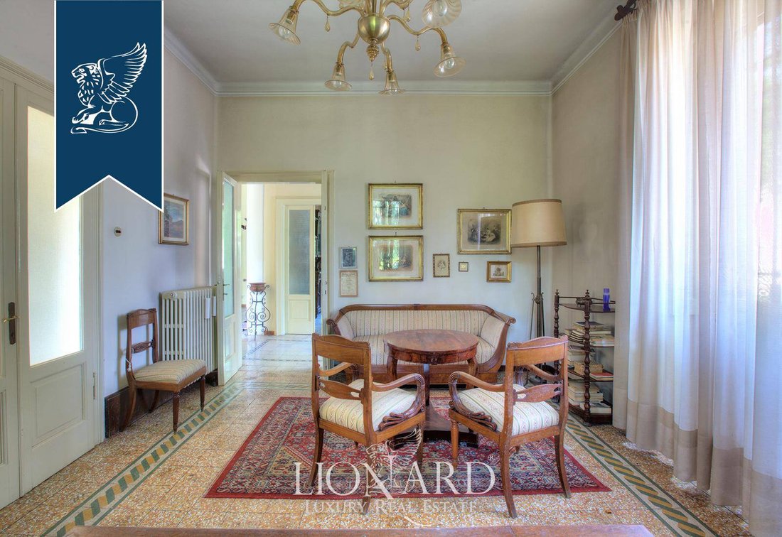 Villa in Castiglione delle Stiviere, Lombardy, Italy 3 - 10918575