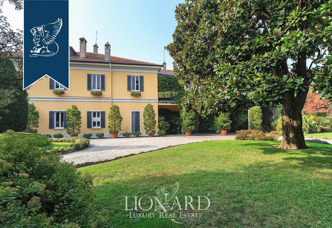 Villa in Robbiate, Lombardy, Italy 4 - 10919056