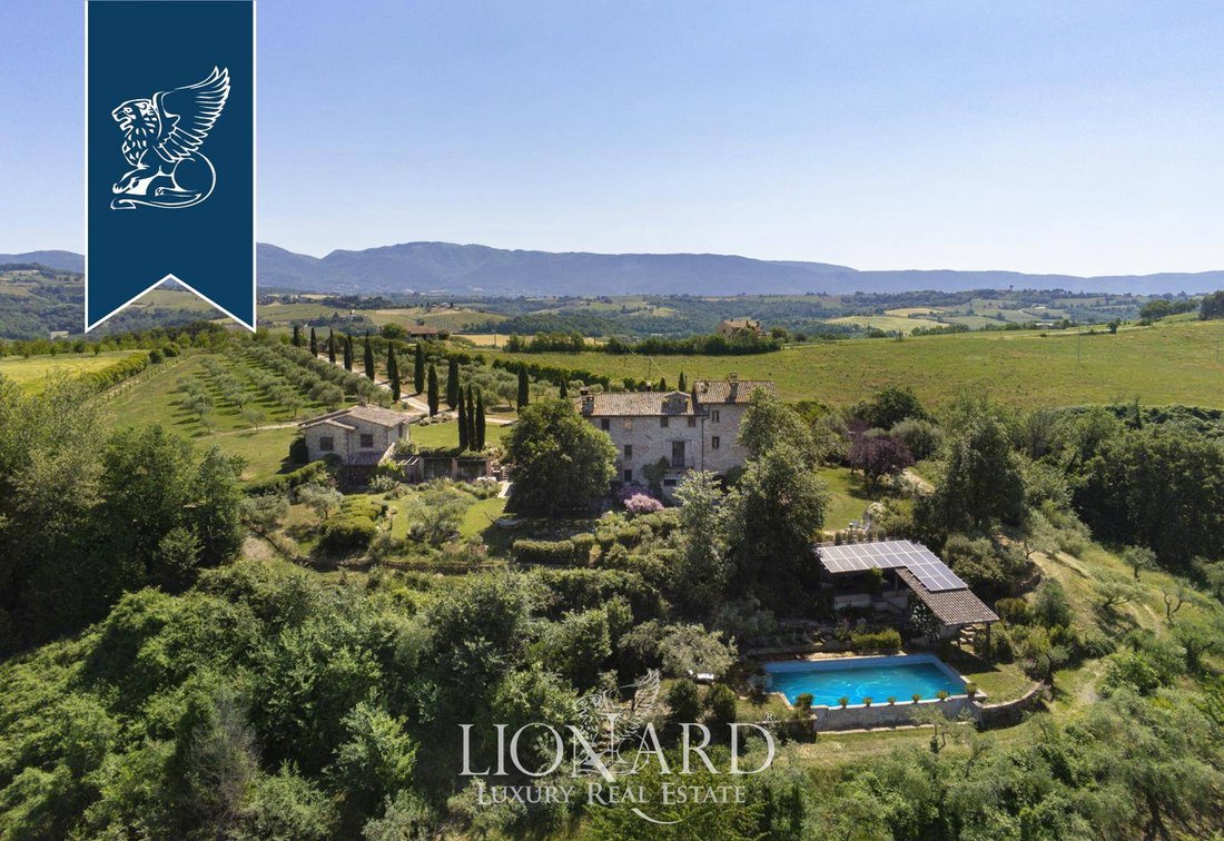 House in Todi, Umbria, Italy 2 - 11127353