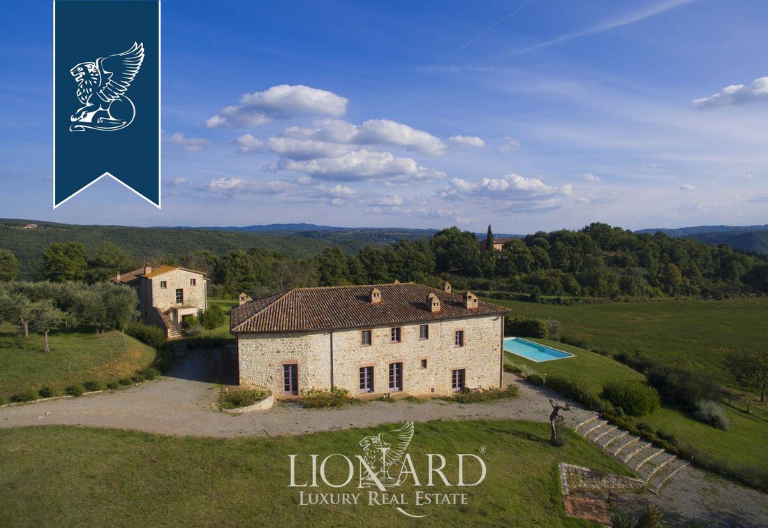 Villa in Montegabbione, Umbria, Italy 5 - 12080848