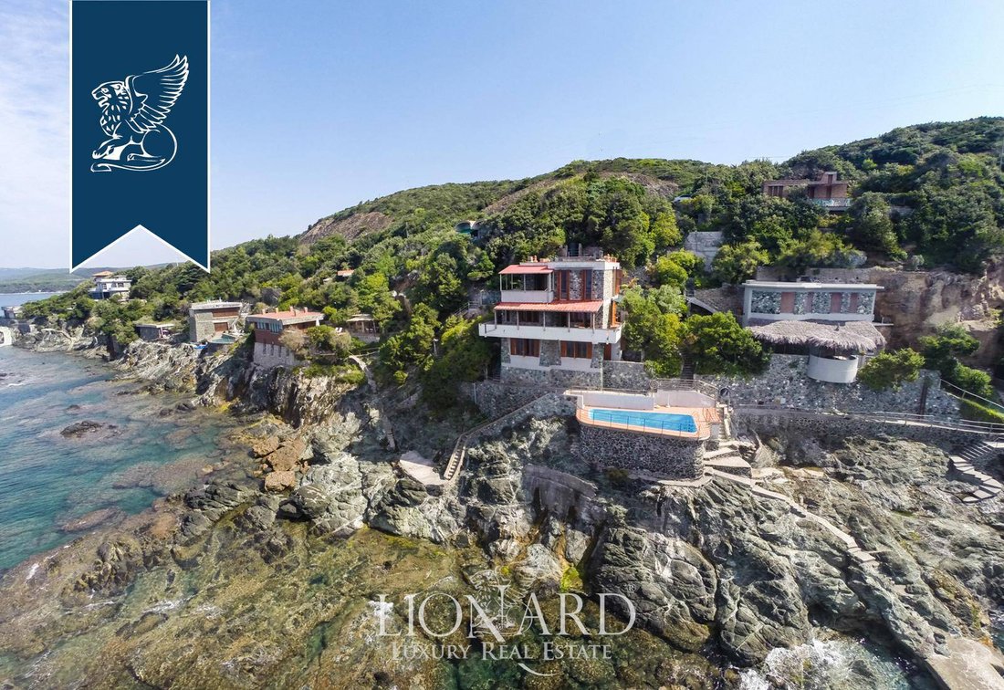 Villa in Castiglioncello, Rosignano Marittimo, Tuscany 3 - 10919246