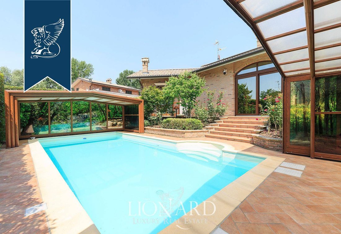 Villa in Giussago, Lombardy, Italy 4 - 11127377