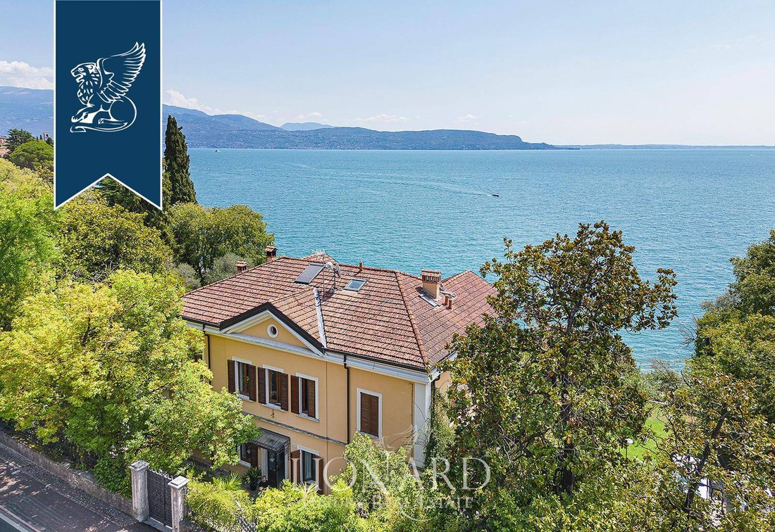 Apartment in Gardone Riviera, Lombardy, Italy 1 - 12315999