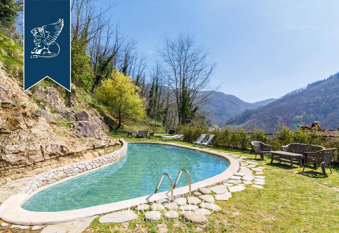 Villa in Bagni di Lucca, Tuscany, Italy 2 - 10918168