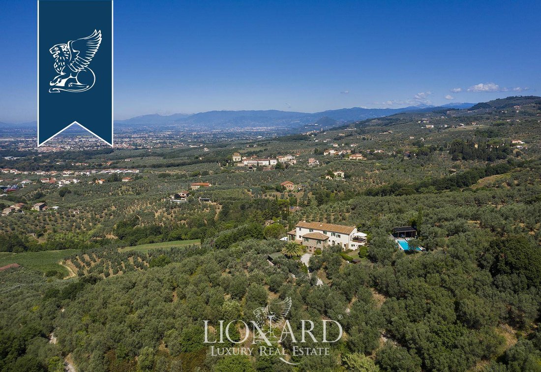Villa in Lamporecchio, Tuscany, Italy 2 - 10918052