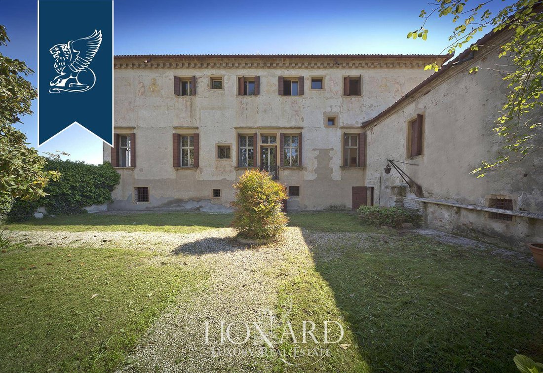 Villa in Brugine, Veneto, Italy 3 - 10918106