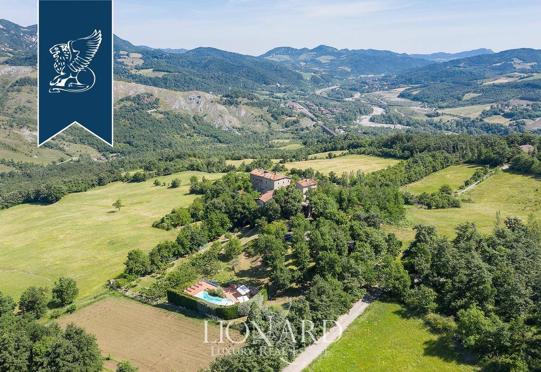 Villa in Grizzana Morandi, Emilia-Romagna, Italy 2 - 11127279
