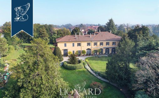 Villa in Robbiate, Lombardy, Italy 1