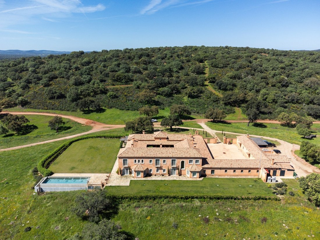 Farm Ranch in Cáceres, Extremadura, Spain 1 - 14264550
