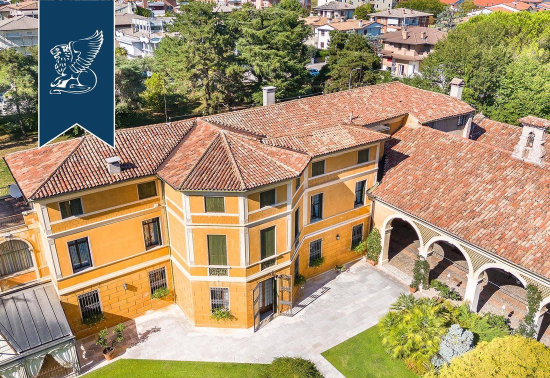 Villa in Cassola, Veneto, Italy 4 - 12320817