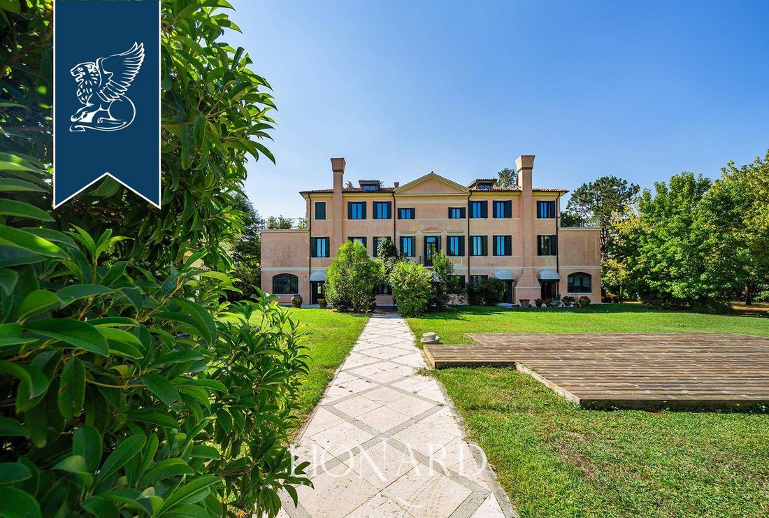 Villa in Treviso, Veneto, Italy 5 - 11240737