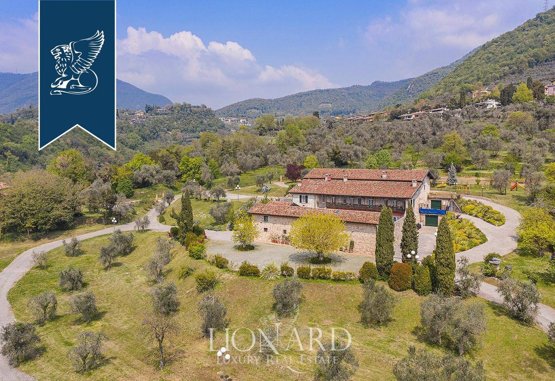 Villa in Salo, Lombardy, Italy 1 - 11472555