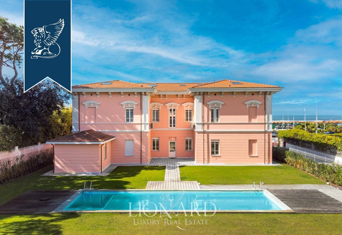Villa in Center, Forte dei Marmi, Tuscany 1 - 12970347