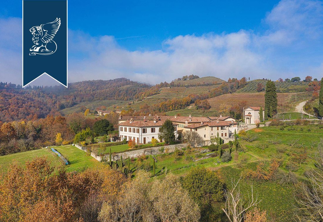 Villa in Sirtori, Lombardy, Italy 1 - 11795873