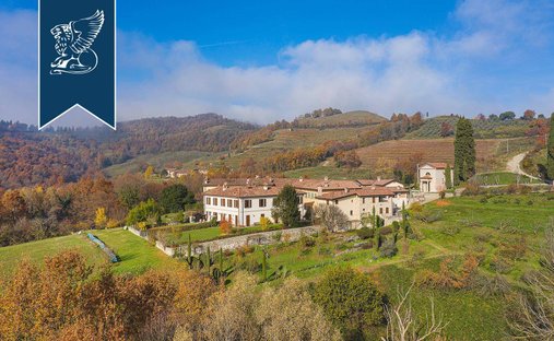 Villa in Sirtori, Lombardy, Italy 1