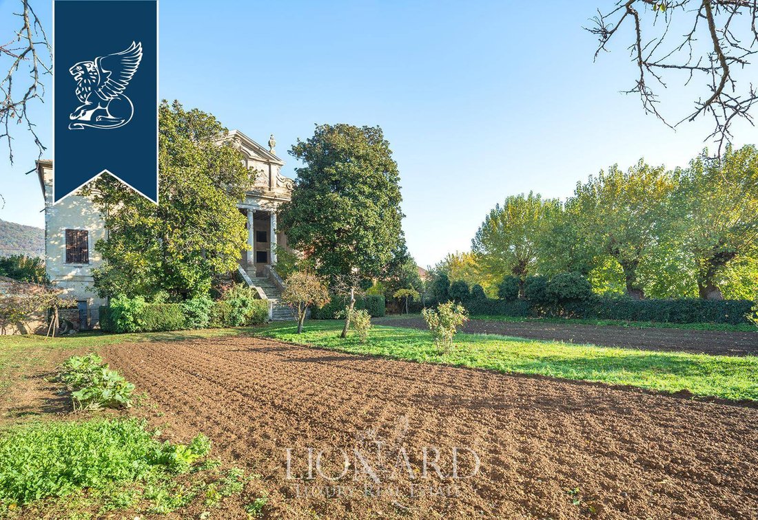 Villa in Longare, Veneto, Italy 2 - 12488918