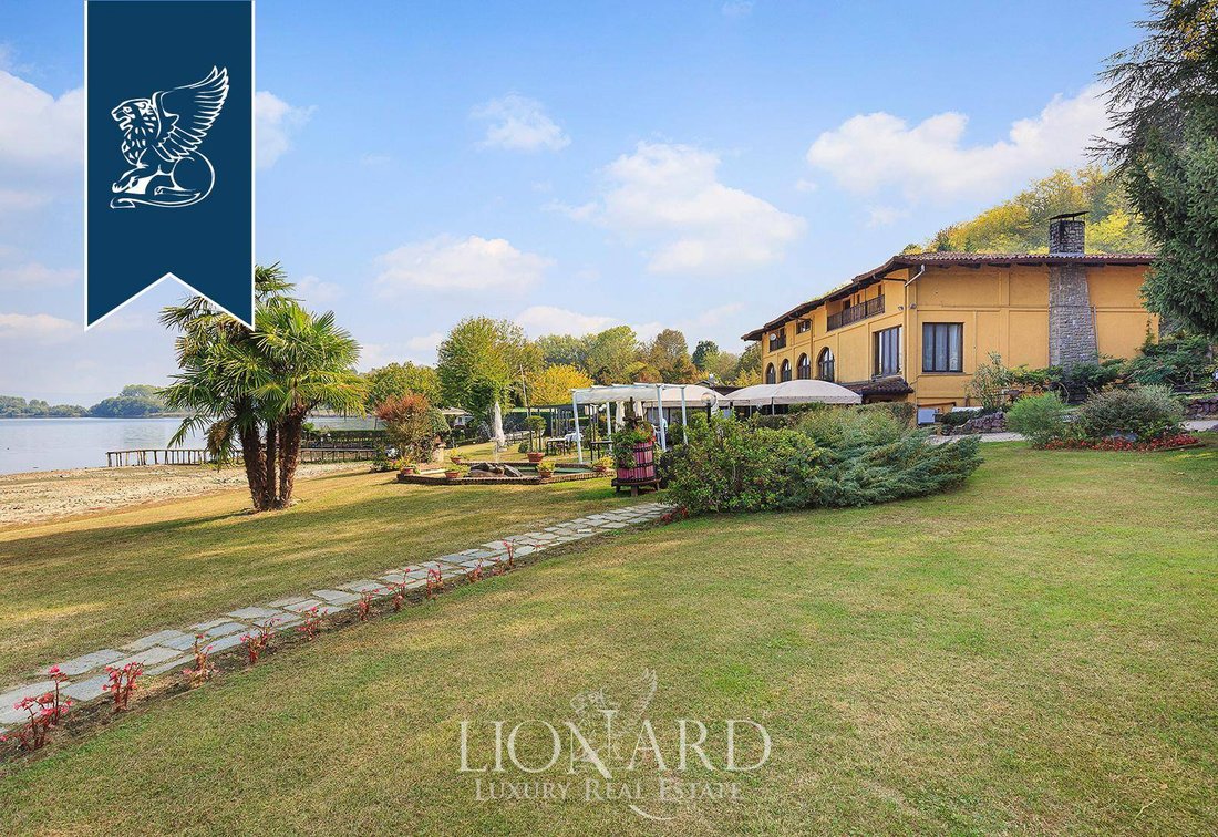 Villa in Candia Canavese, Piedmont, Italy 2 - 12444118