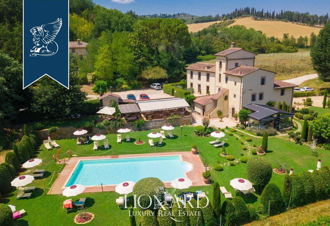 Villa in Colle di Val d'Elsa, Tuscany, Italy 4 - 12260096