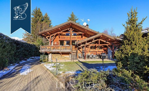Villa a Courmayeur, Valle d'Aosta, Italia 1