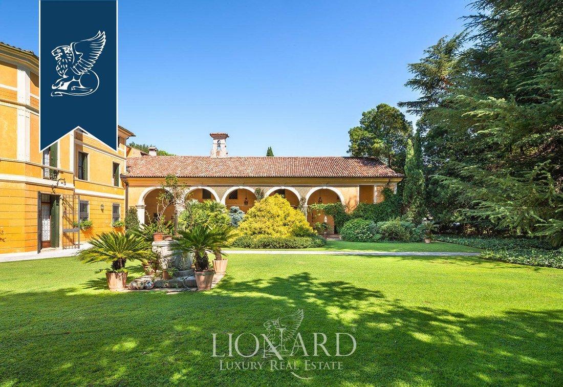 Villa in Cassola, Veneto, Italy 3 - 12320817
