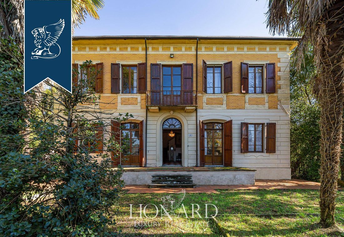 Villa in Camaiore, Tuscany, Italy 2 - 11150369
